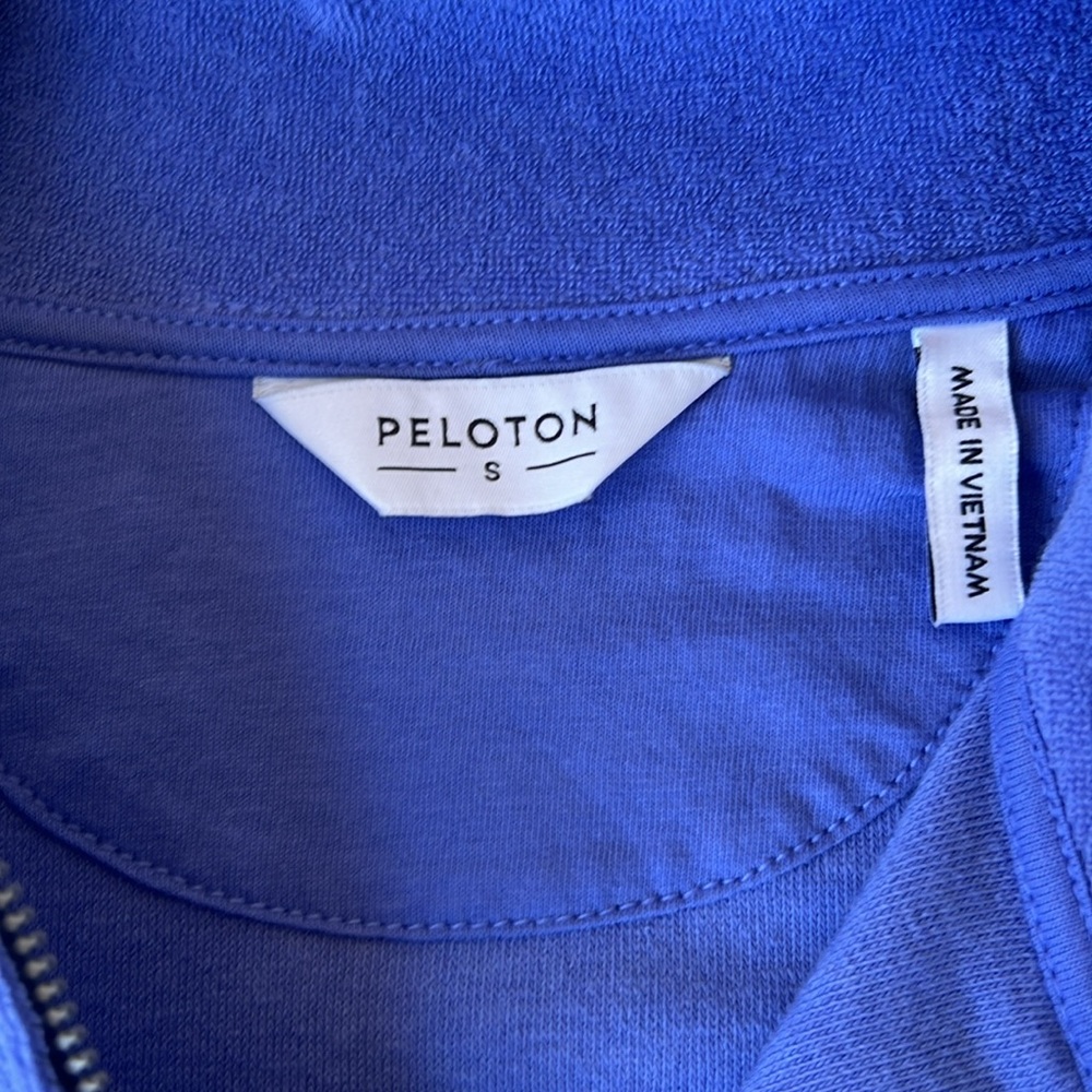NWOT Peloton Terry Cloth Pullover Size Small - Picture 4 of 8